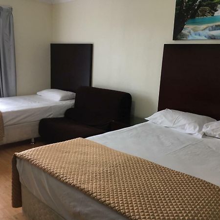 Centenary Motor Inn Brisbane Esterno foto
